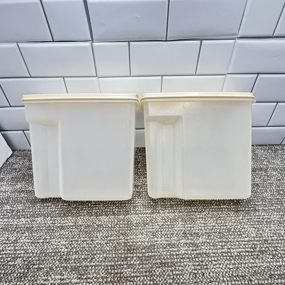 Vintage Rubbermaid‎ Servin Saver 13 Cup Storage Pouring Container Set Of 2